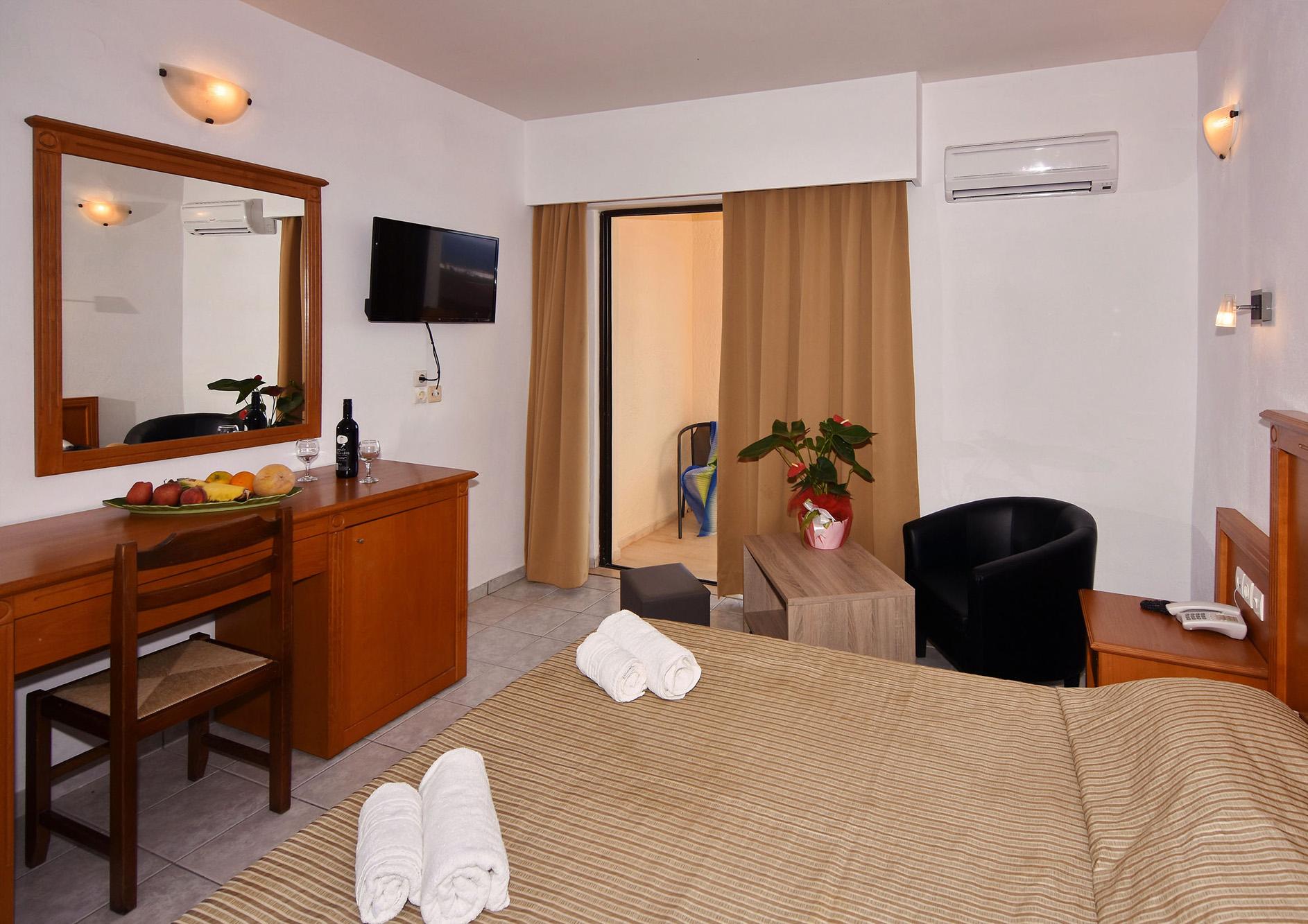 Ocean Heights View Hotel Anissaras ภายนอก รูปภาพ